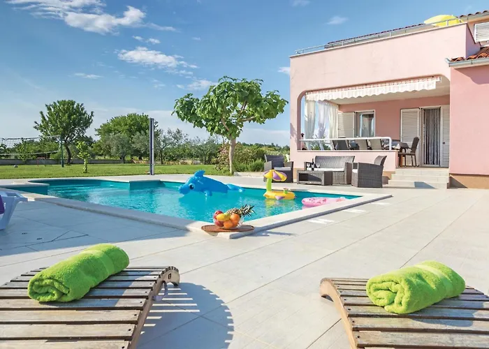 Cozy In With Wifi Pula