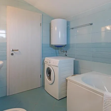 Cozy Home In Pula With Wifi Muntic